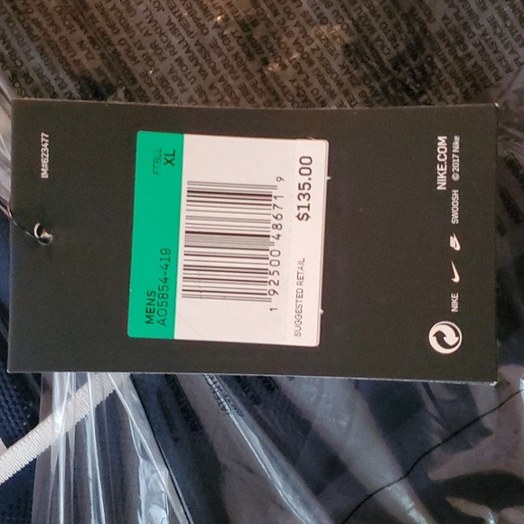 Brand New Nike Therma Dri Fit jacket - Picture 3 of 3